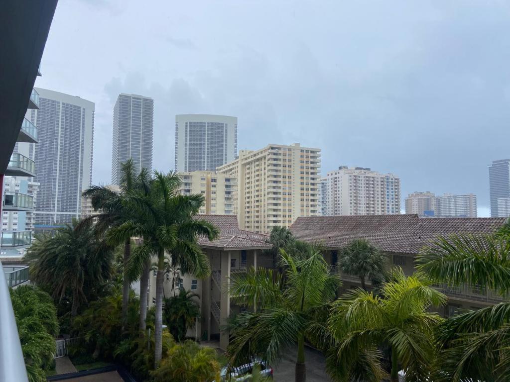 Studio 2Bed Beach Apmt With Amazing Views 30B شاطئ هالانديل المظهر الخارجي الصورة